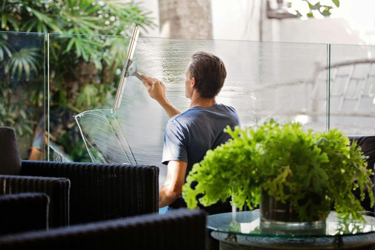 Fenster werden geputzt